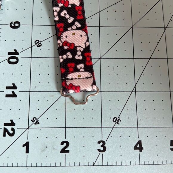 Hello Kitty Suspenders - Picture 4 of 4